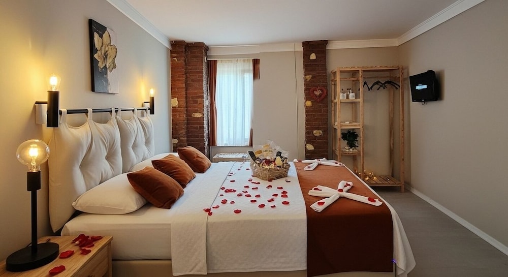 Honeymoon Double Room photo 2
