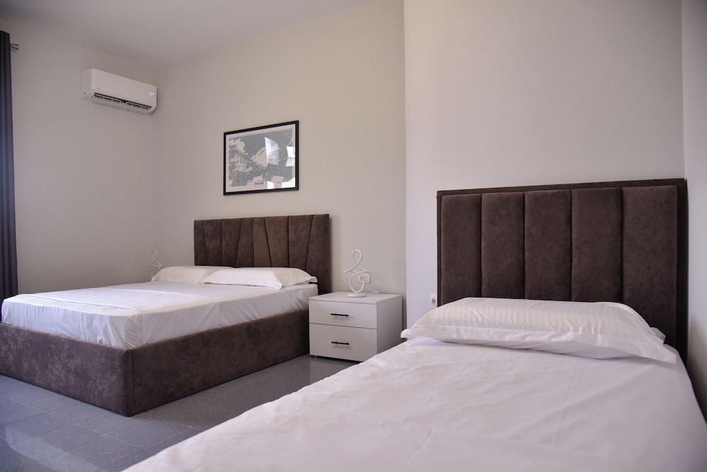 Comfort Triple Room, Balcony, City View