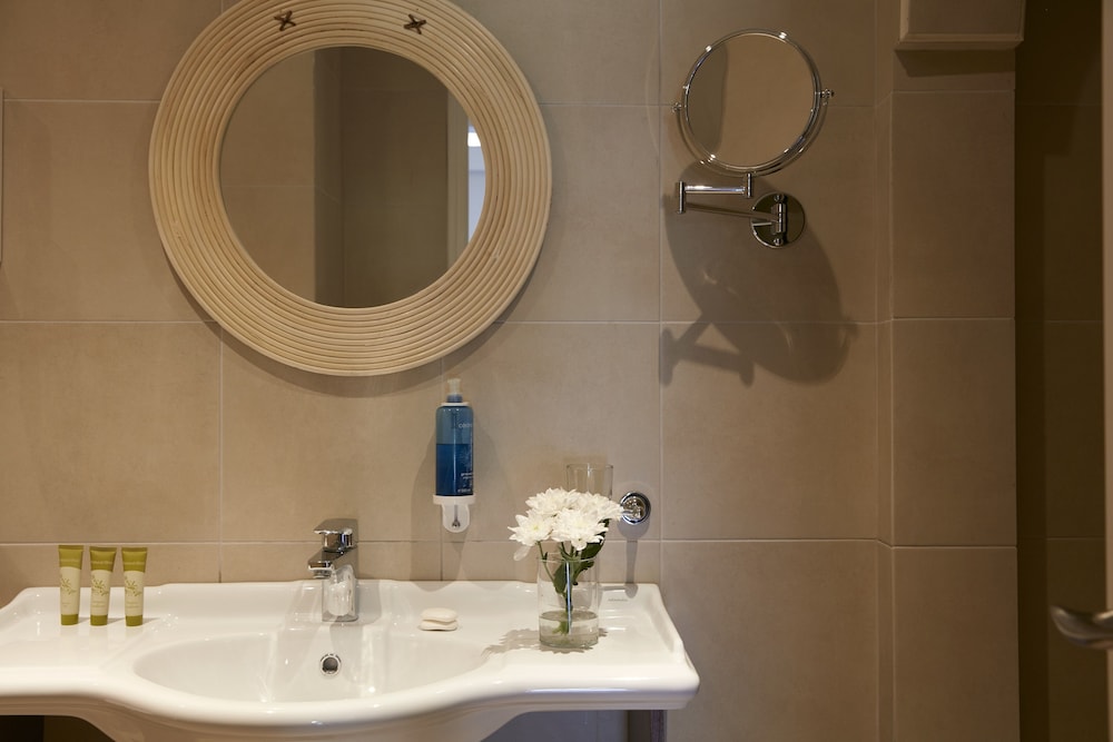 Elegant Room - Photo 3