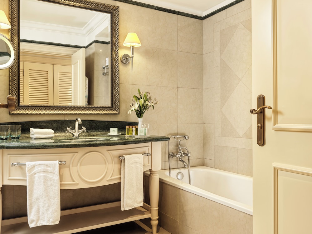Deluxe Double Room Golf & Sea View - Photo 5