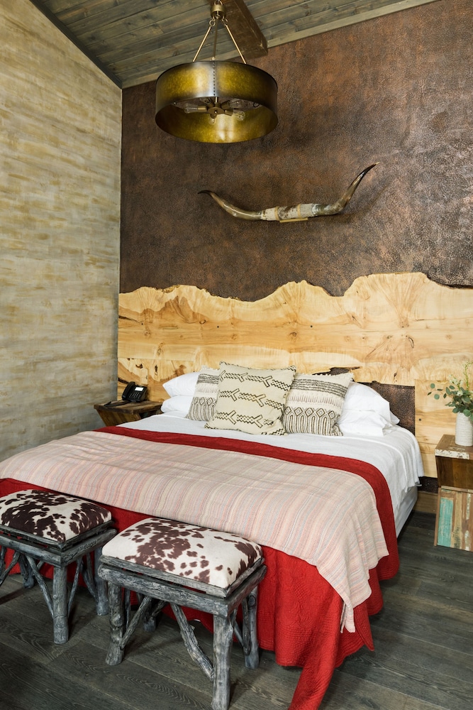 Luxury Room, 1 King Bed, Garden View
