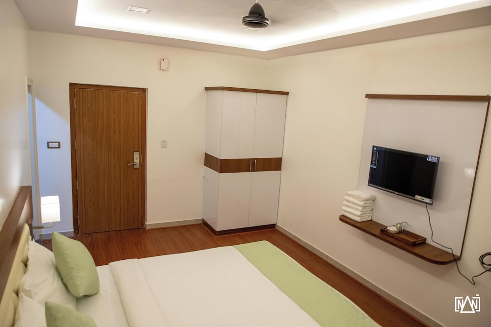 Executive Room - Photo 7