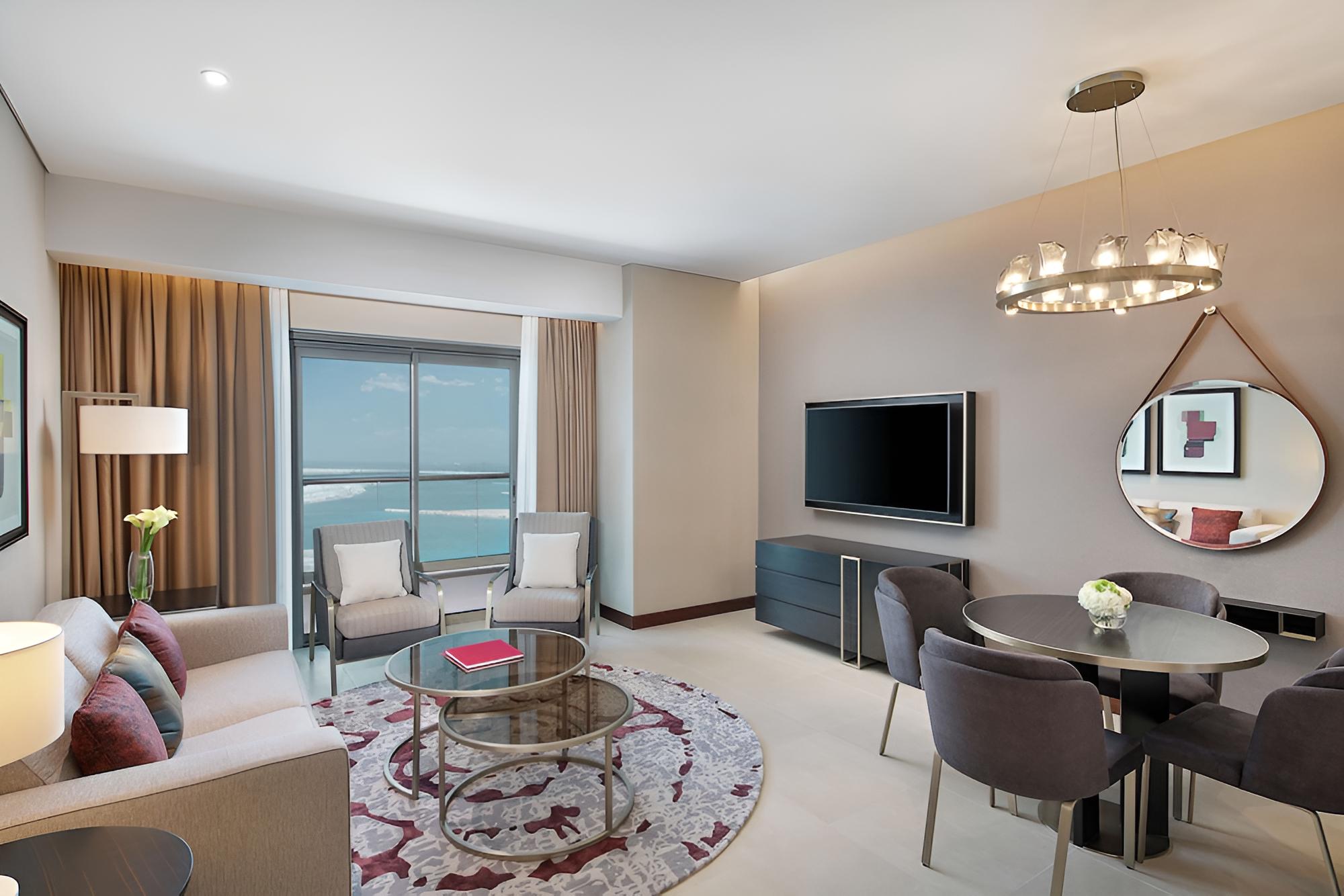 Deluxe Suite, 1 Bedroom, Balcony - Photo 3