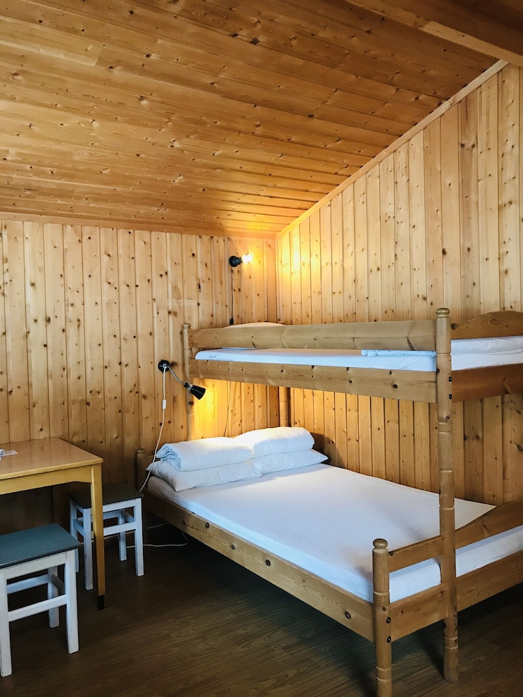 Standard Cabin (1 Family Bunk Bed) photo 3