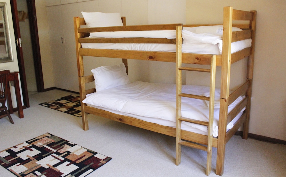 Unit 4 - Four sleeper photo 2
