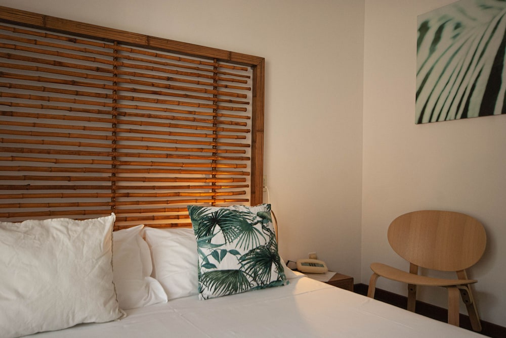 Comfort Room, Balcony, Mountain View photo 2