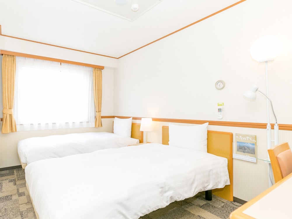 Standard Room, Smoking