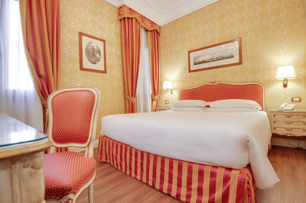 Superior Double or Twin Room photo 2