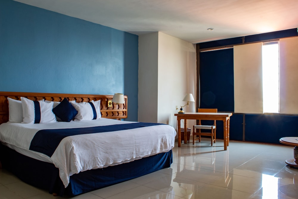Room, 1 King Bed - Preferencial photo 2