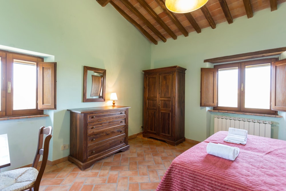 Classic Apartment, 2 Bedrooms, Kitchenette, Garden View photo 1