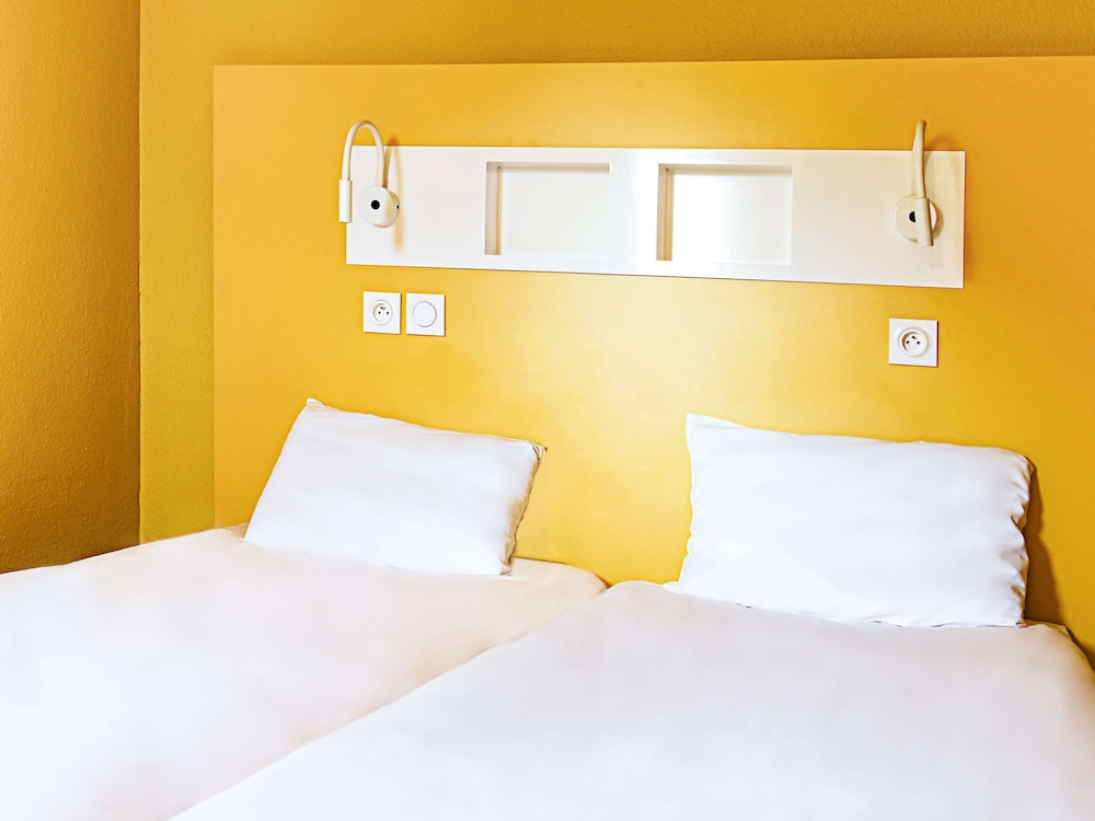 Twin Room, 2 Twin Beds - Photo 5