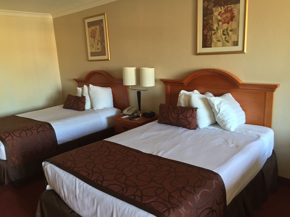 Double Room, 2 Double Beds - Photo 2