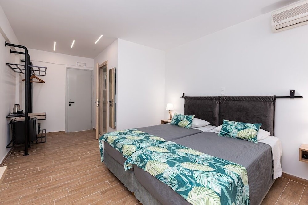Deluxe Double or Twin Room, 1 Bedroom, Non Smoking, Garden View