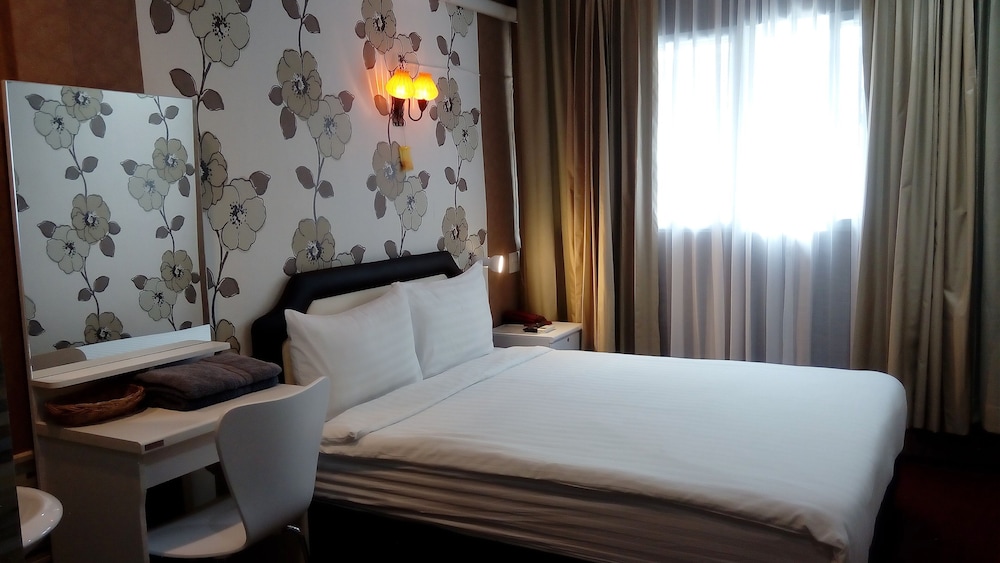 Deluxe Double Room photo 3