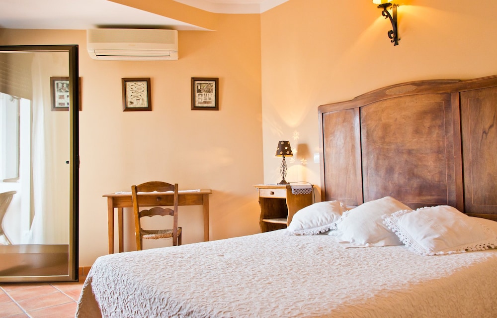 Double or Twin Room photo 2