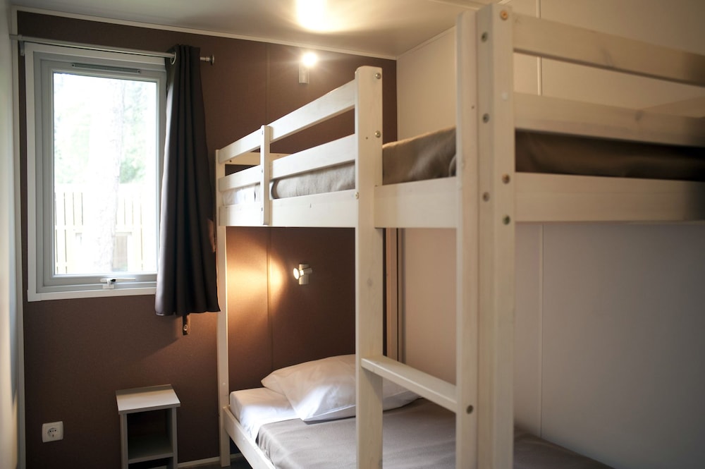 Mobile Home, 2 Bedrooms, Kitchenette