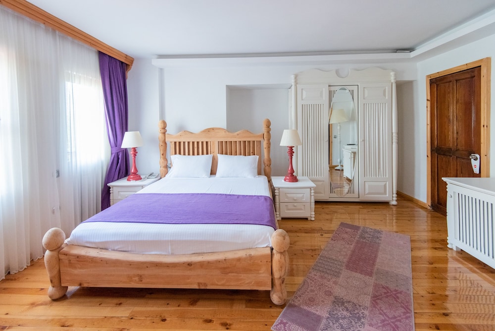 Comfort Suite photo 3