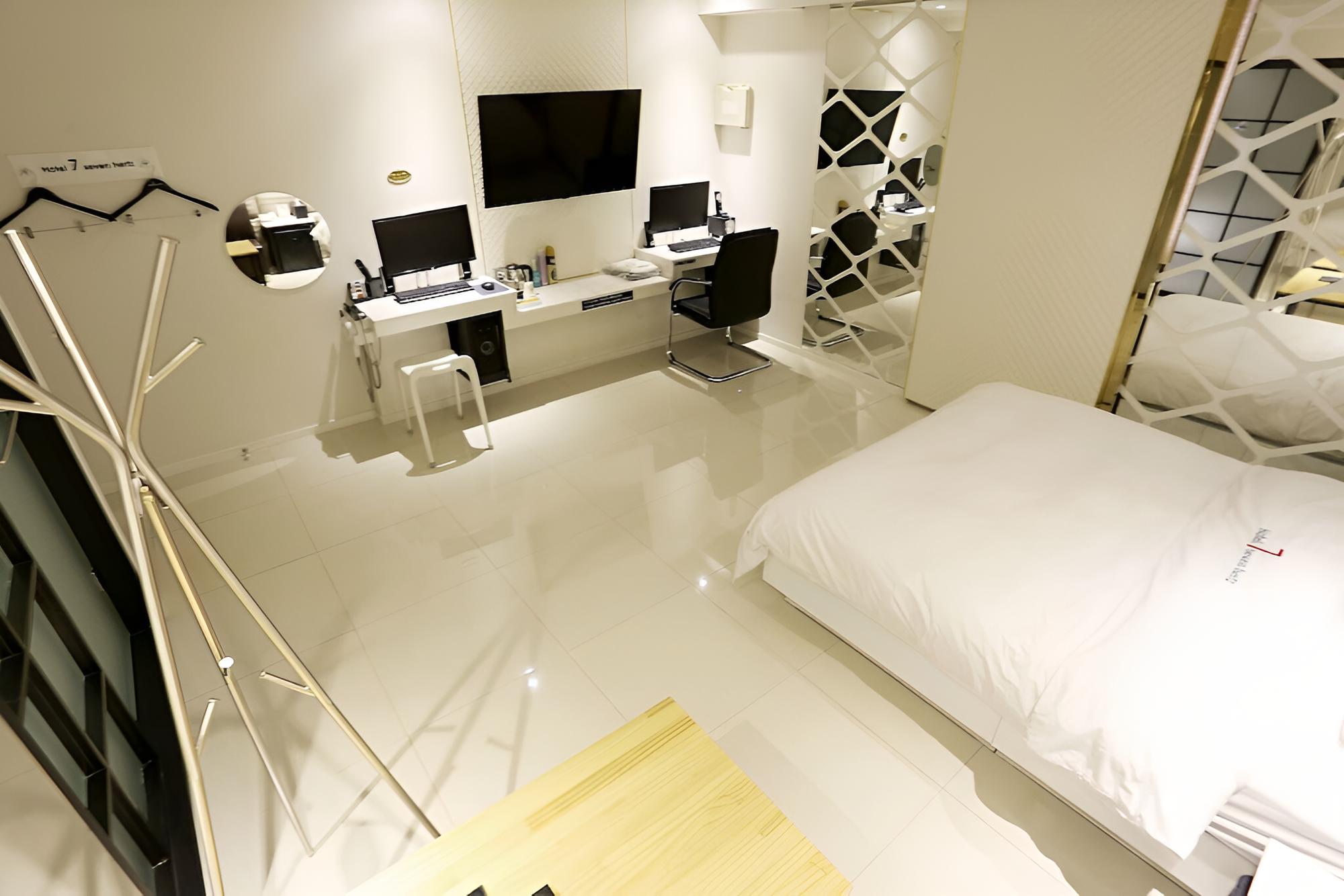 Room (Couple PC (65-inch smart TV + massage) - Photo 5