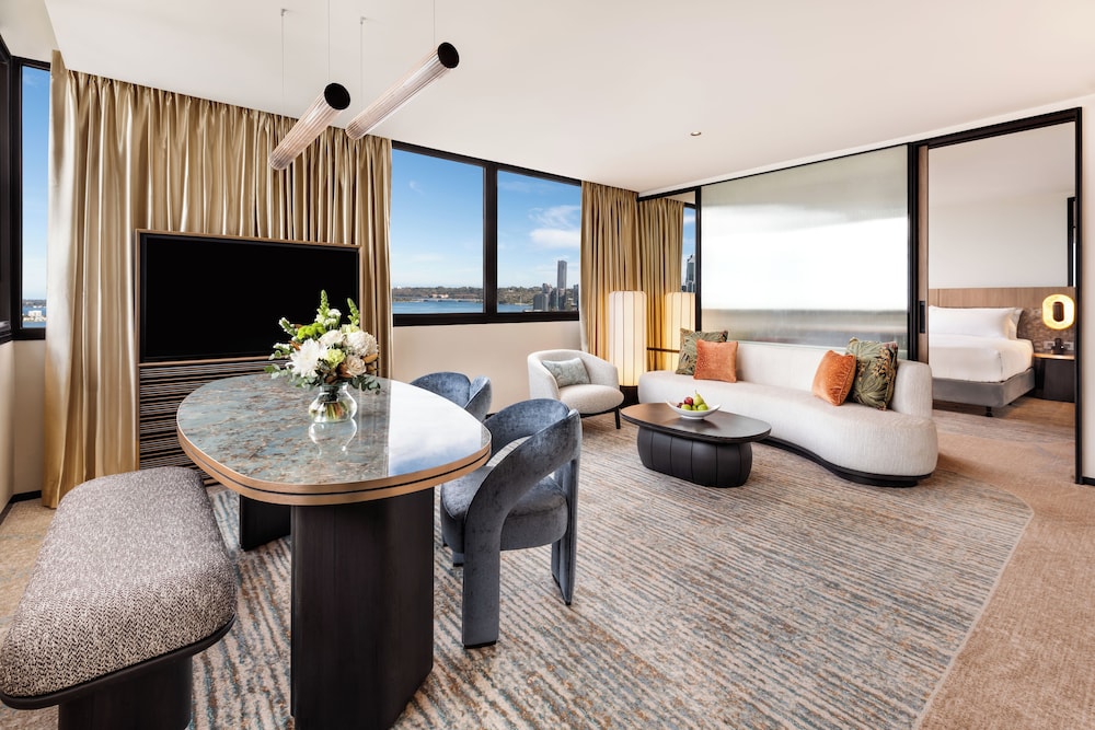 Premier River View Suite - Photo 1