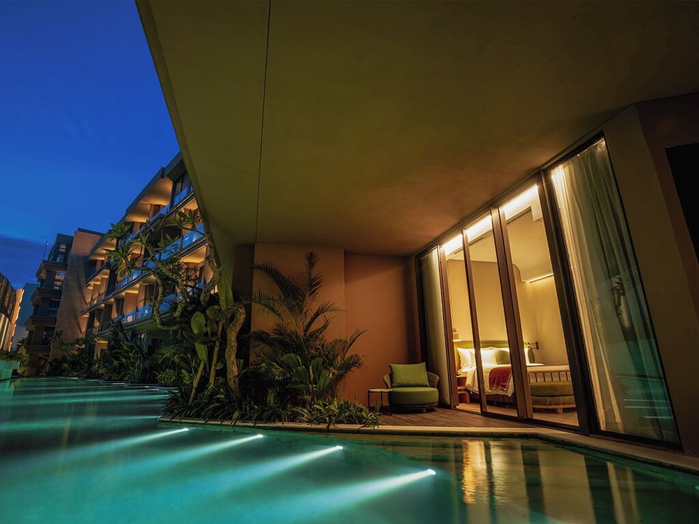 Tropical Studio Lagoon King