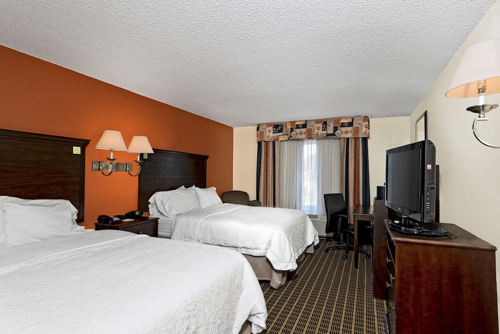 Room, 2 Queen Beds, Accessible, Non Smoking - Photo 8