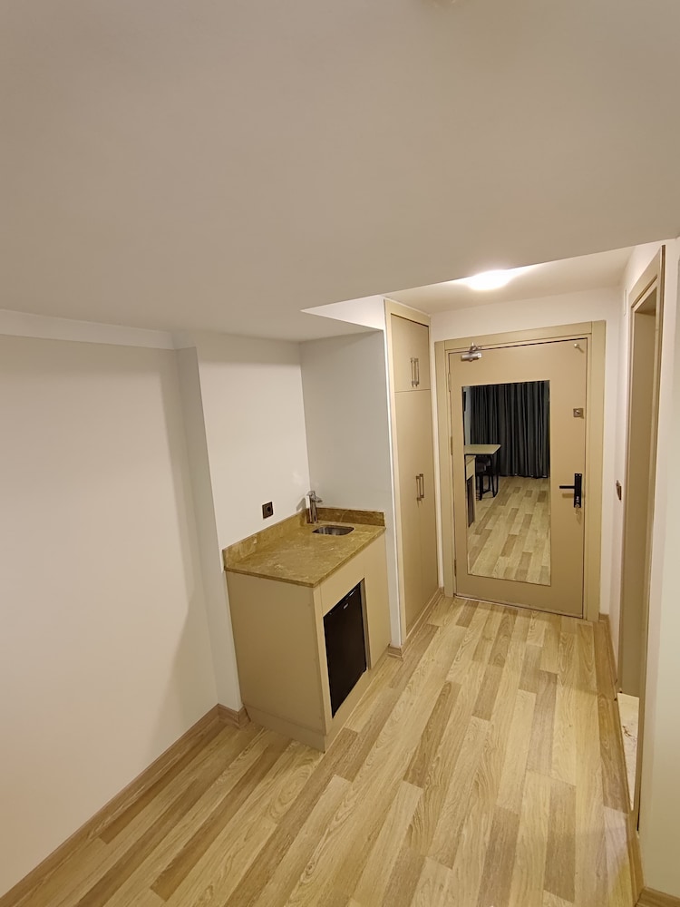 Basic Room photo 3