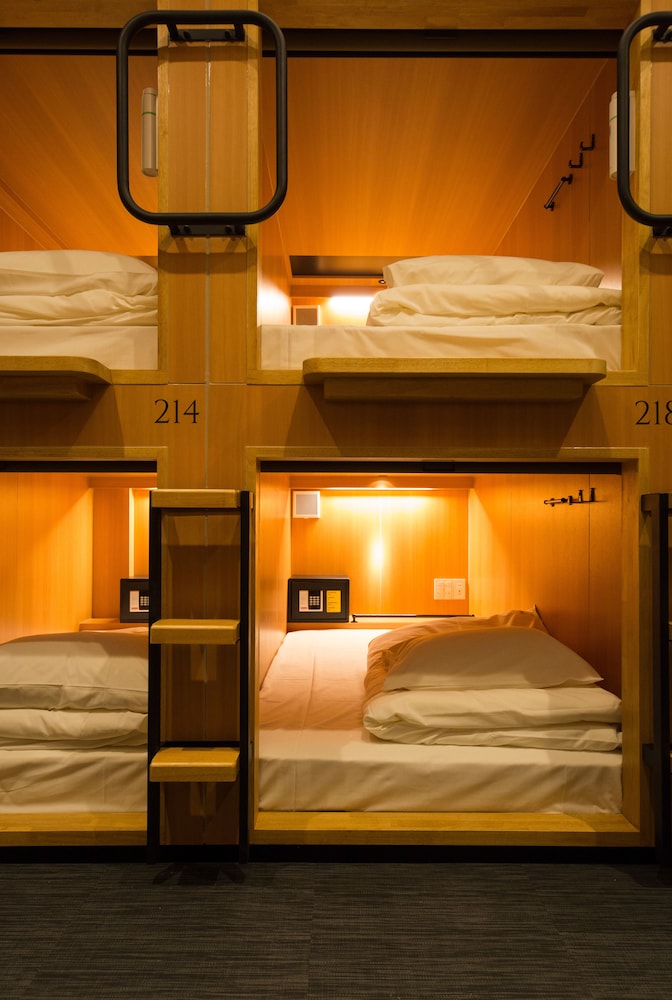 Adjacent Room Standard Capsule, Mixed room photo 3
