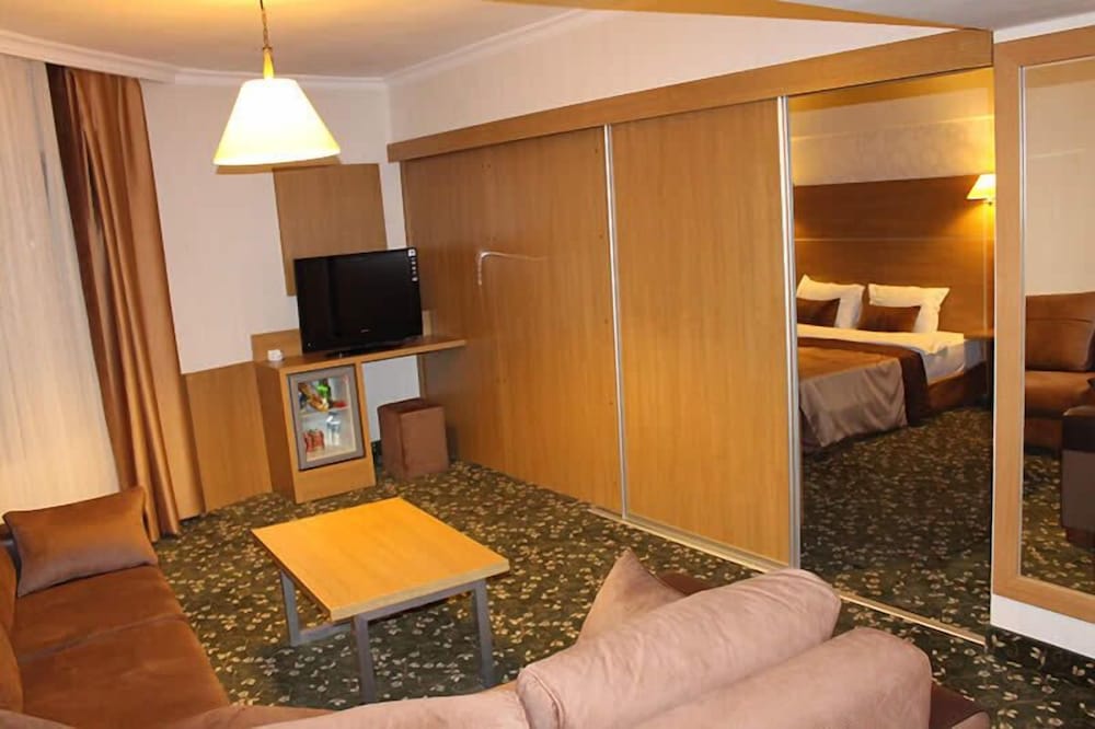 Deluxe Room, 1 Double Bed photo 2