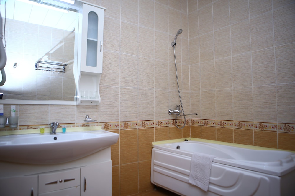 Classic Double or Twin Room photo 2