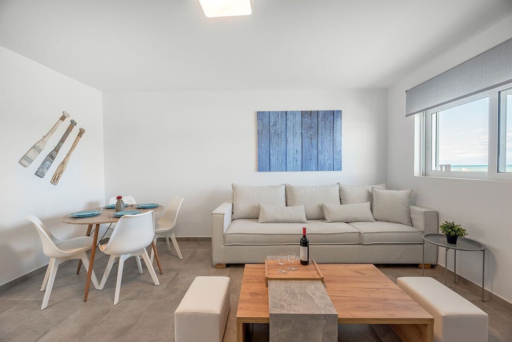 Premium Apartment, Beachfront