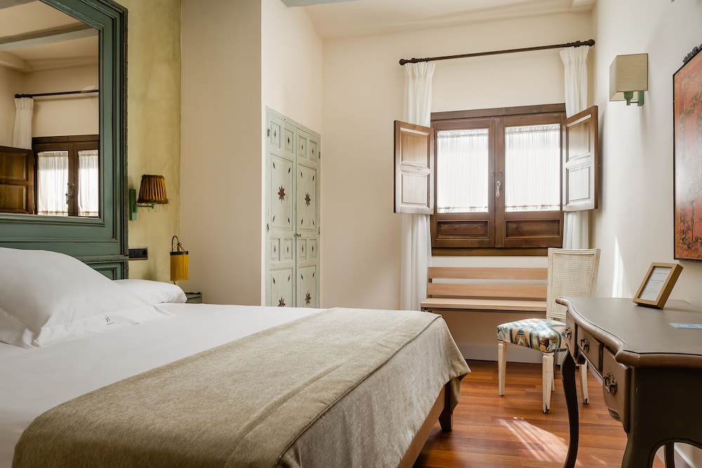 Deluxe Double Room - Photo 2
