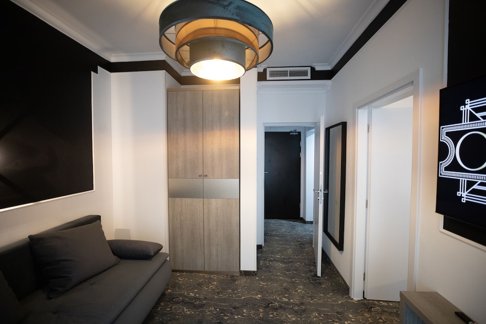 Deluxe Apartment photo 3