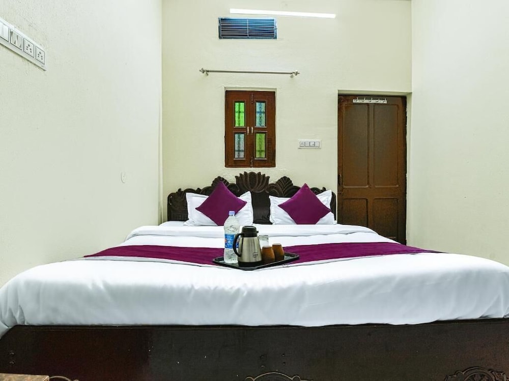 Deluxe Room - Photo 7