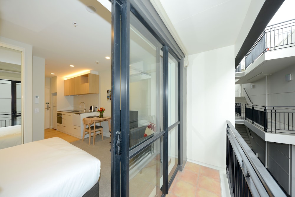 Superior Studio Apartment photo 2