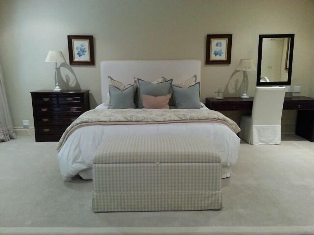 Luxury Suite, Patio photo 1