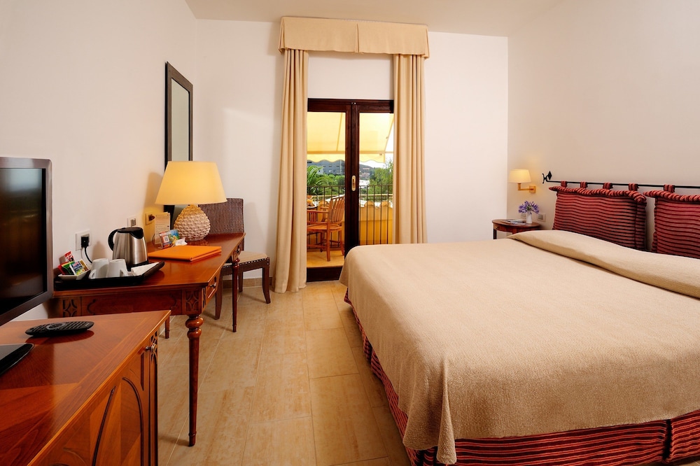 Superior Double Room Single Use - Photo 1