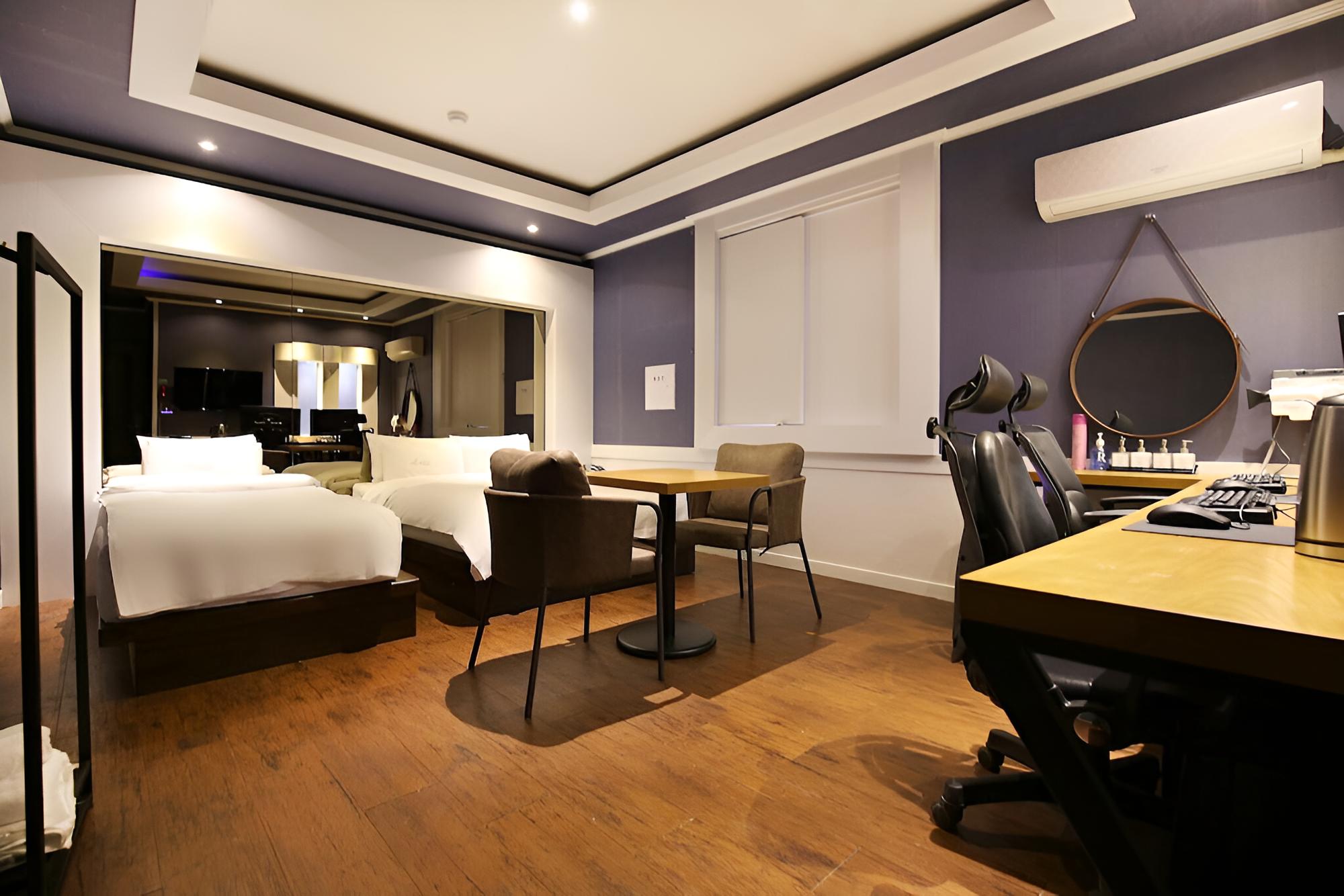 Room (Twin Bed (Hard Drive-Less 2PC Netflix) - Photo 4