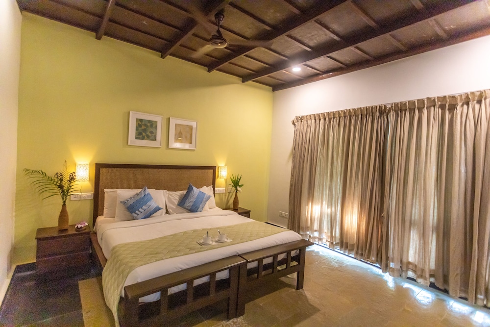 Royal Villa photo 3
