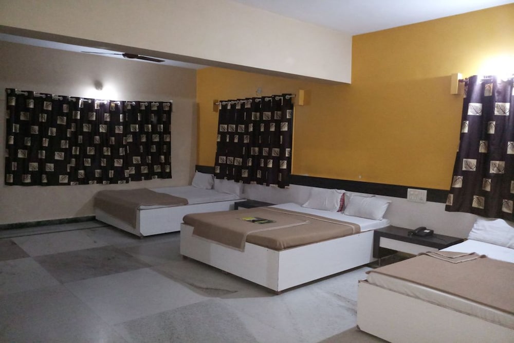 Economy Room, 6 Bedrooms photo 3