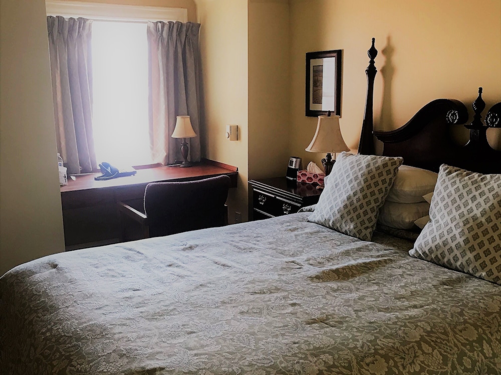 Standard Double Room, Ensuite (Princess of Wales)