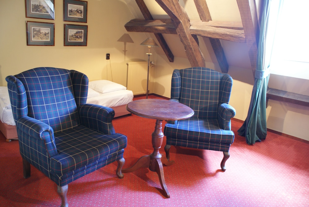 Comfort Room - Photo 1