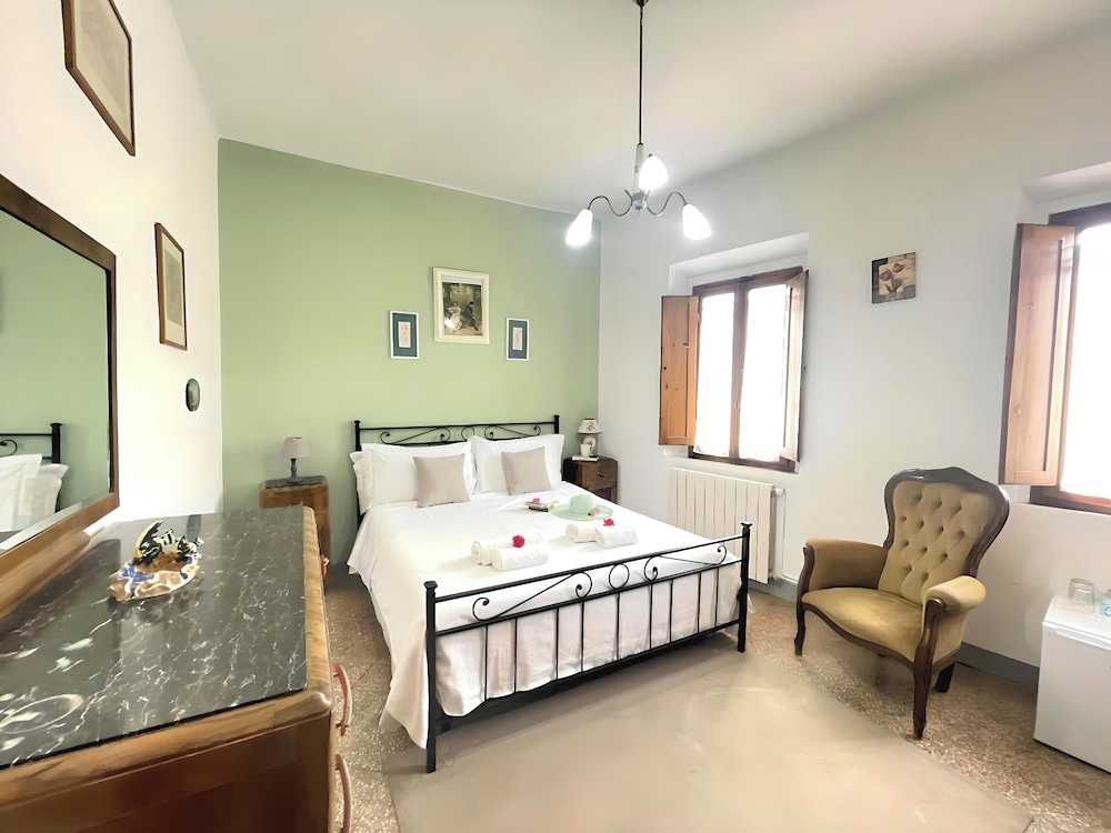 Classic Double Room, City View