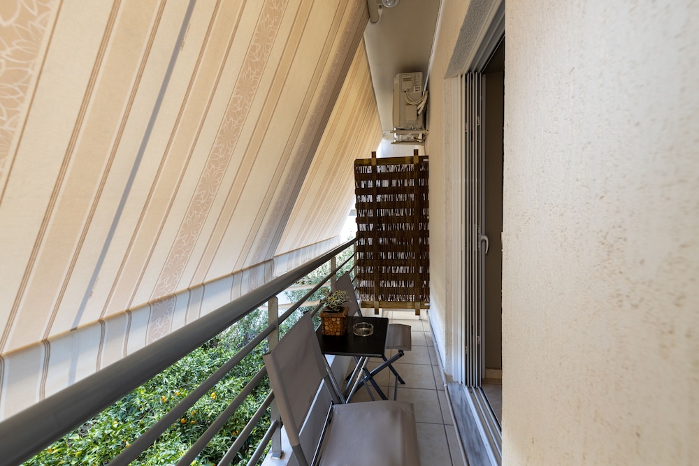 Standard Quadruple Room, 2 Bedrooms, Non Smoking, Ensuite (R32) photo 3