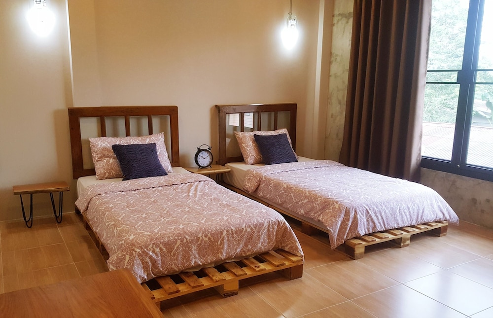 House, 1 Bedroom, Kitchenette