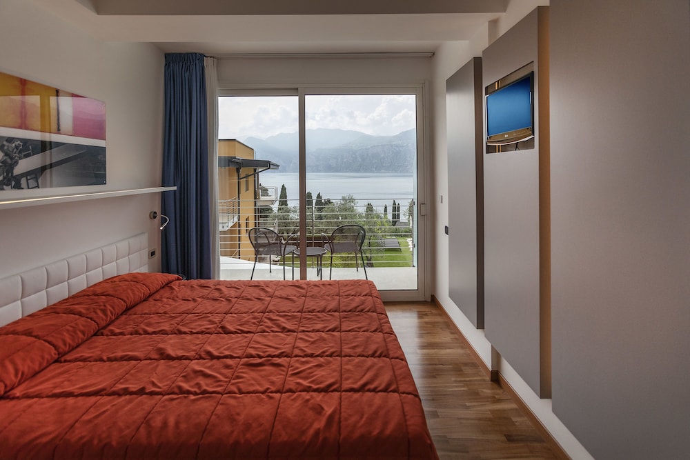 Double Room, Lake View