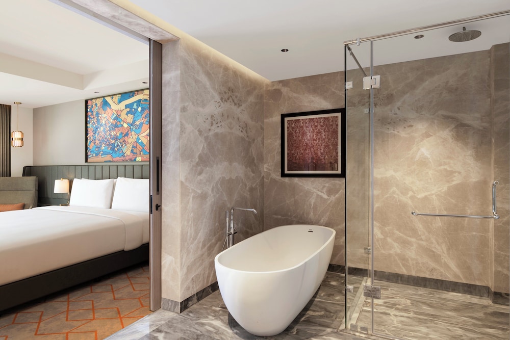 Junior Suite, 1 King Bed