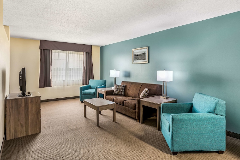 Suite, Multiple Beds, Non Smoking photo 2