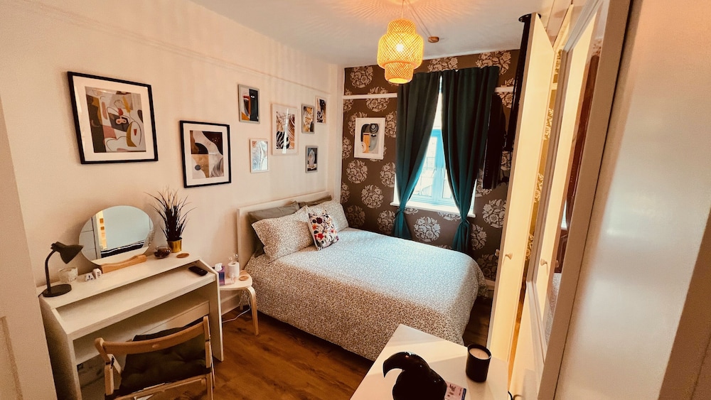 Standard Studio, 1 Double Bed, Ensuite photo 2