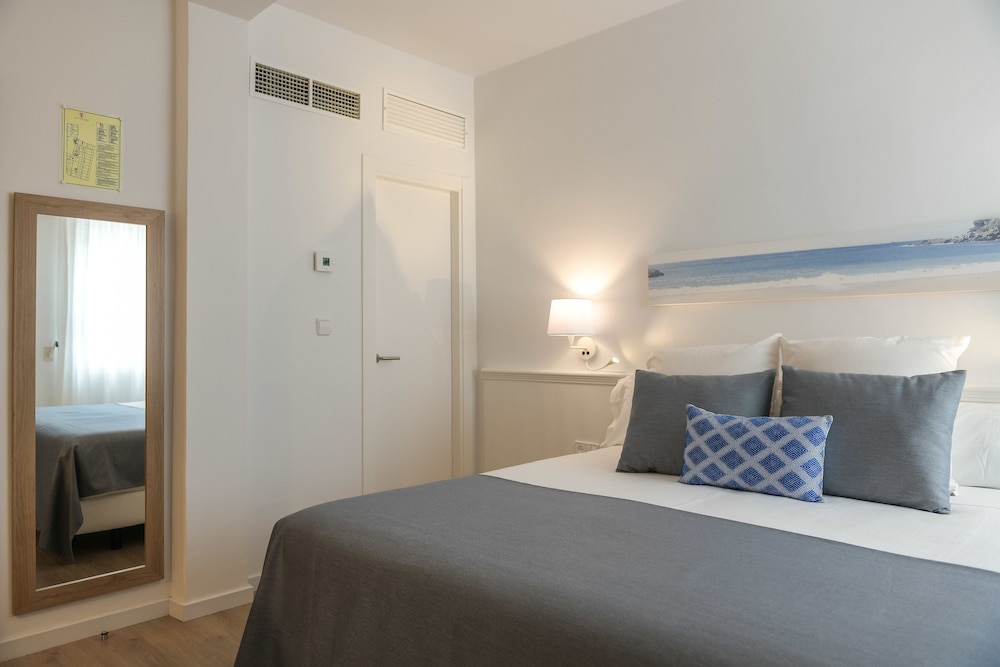 Standard Double Room - Photo 5