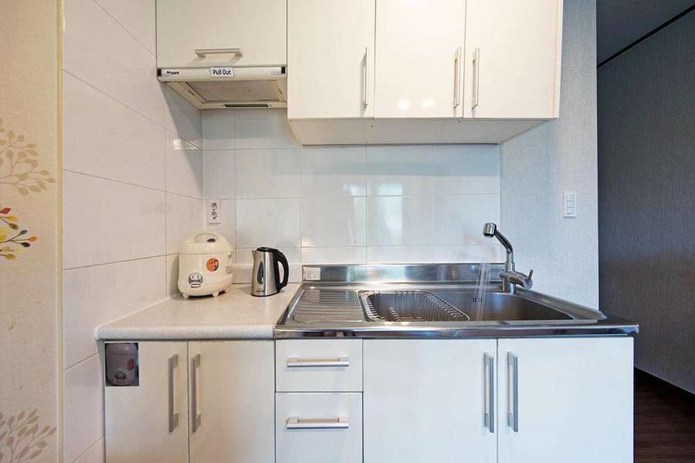 Basic Room, 1 Bedroom (A-type  ( Couple )) - Photo 2